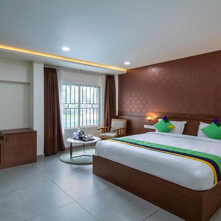 Treebo Trend Chembra Residency Hotel Kalpetta Exterior photo