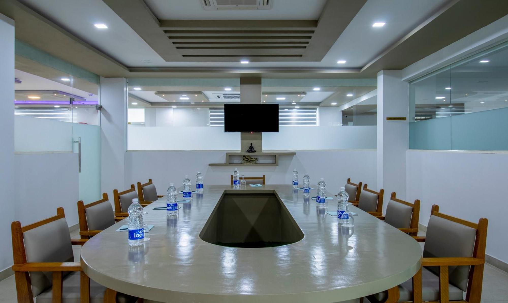 Treebo Trend Chembra Residency Hotel Kalpetta Exterior photo