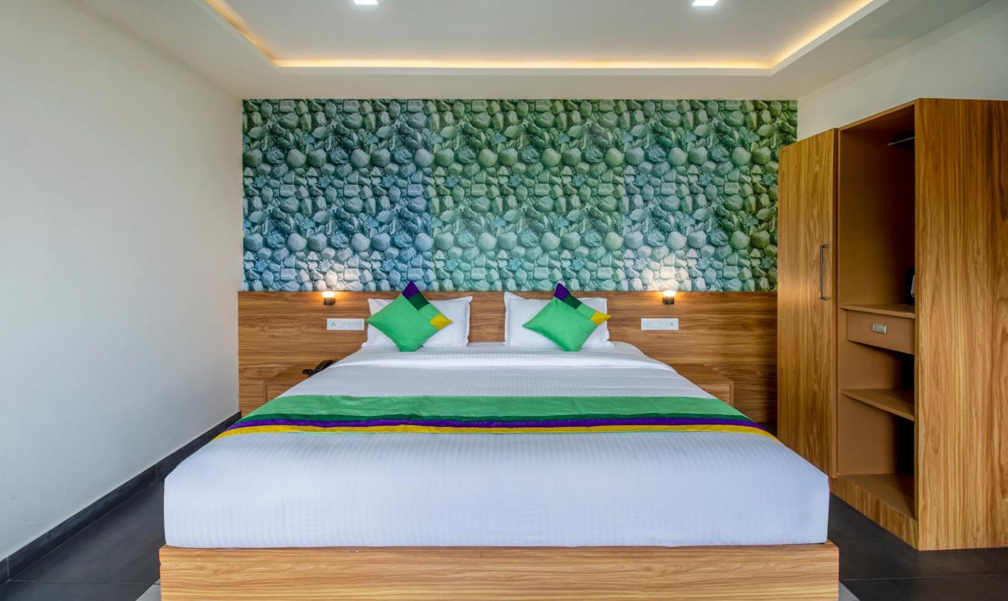 Treebo Trend Chembra Residency Hotel Kalpetta Exterior photo