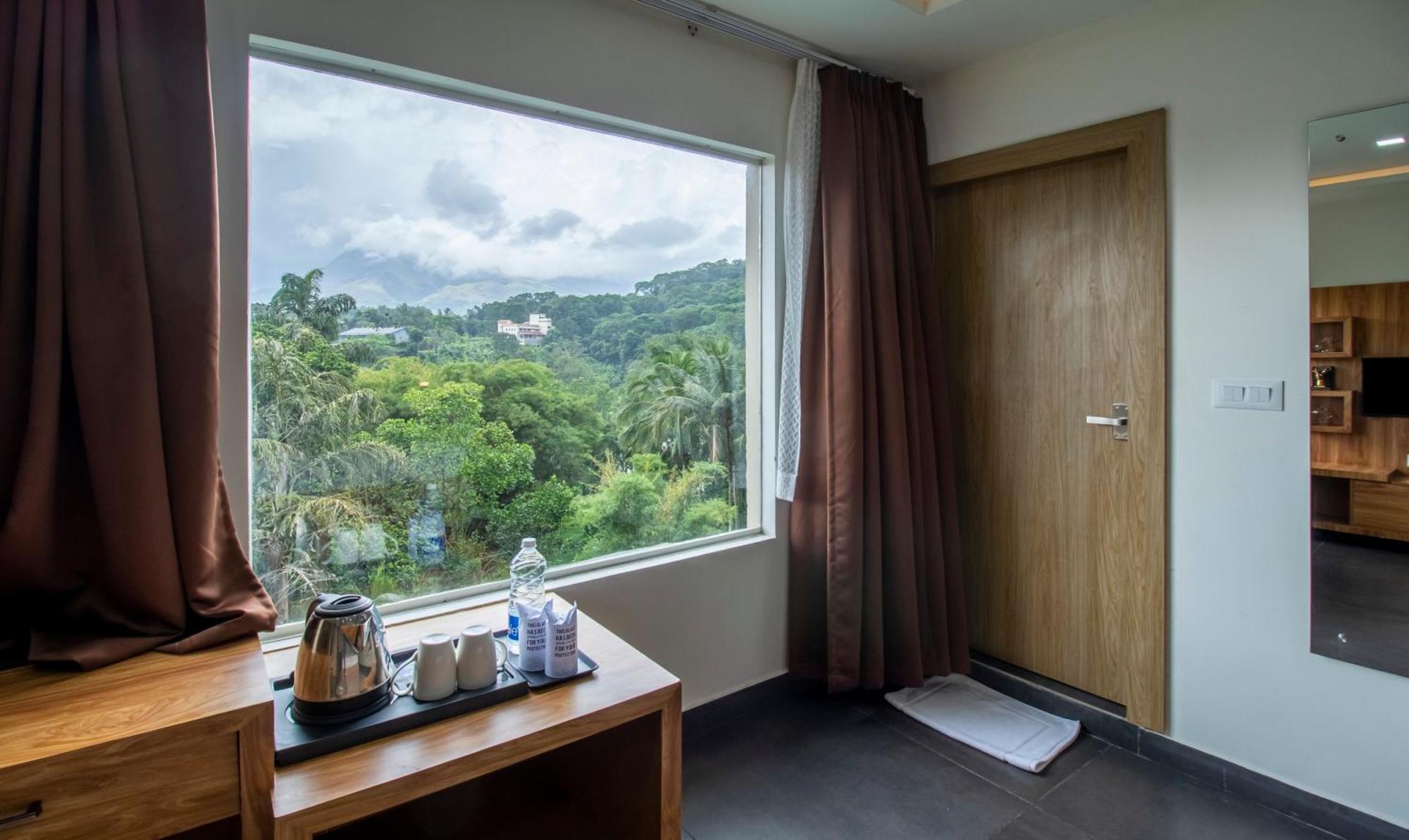 Treebo Trend Chembra Residency Hotel Kalpetta Exterior photo