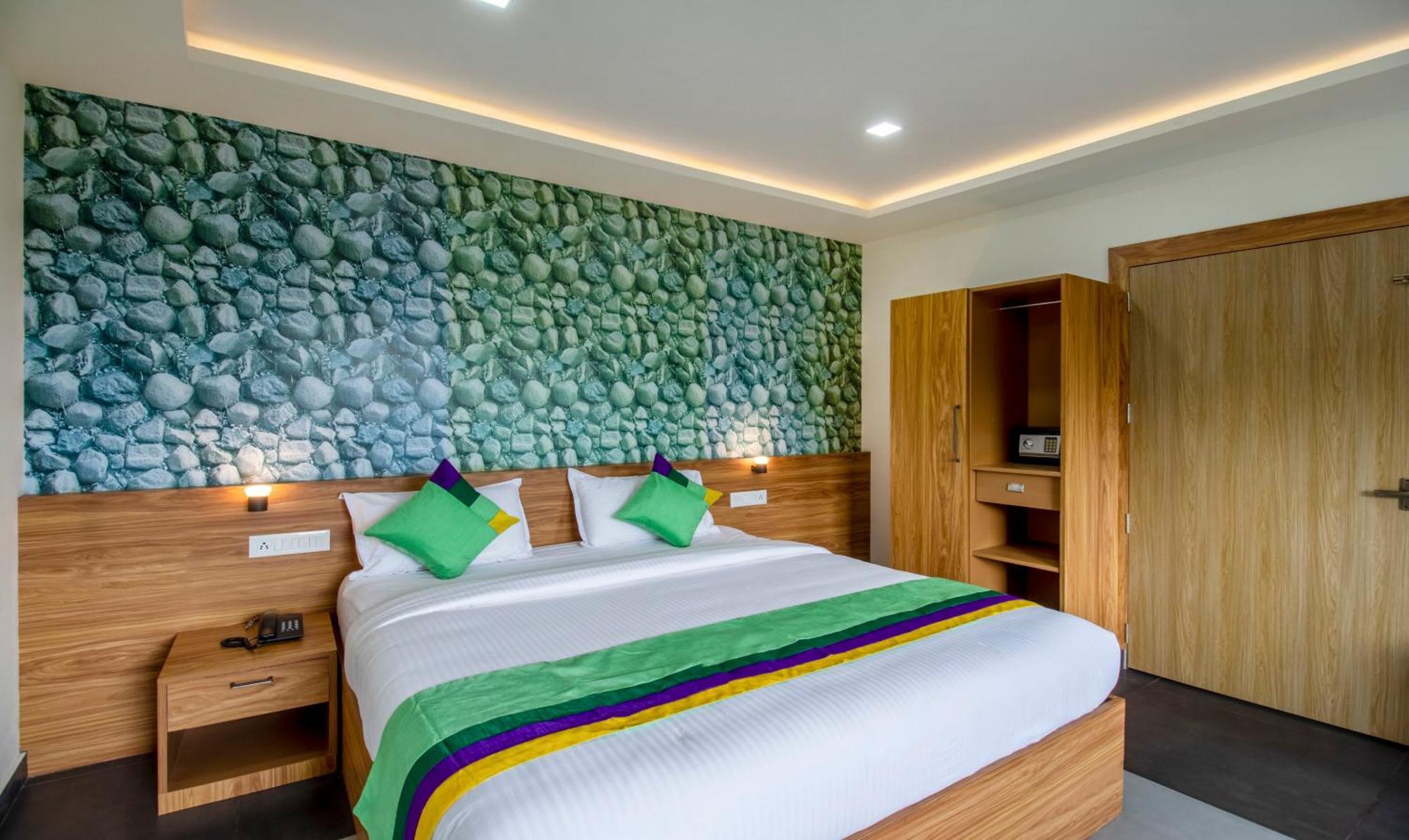 Treebo Trend Chembra Residency Hotel Kalpetta Exterior photo