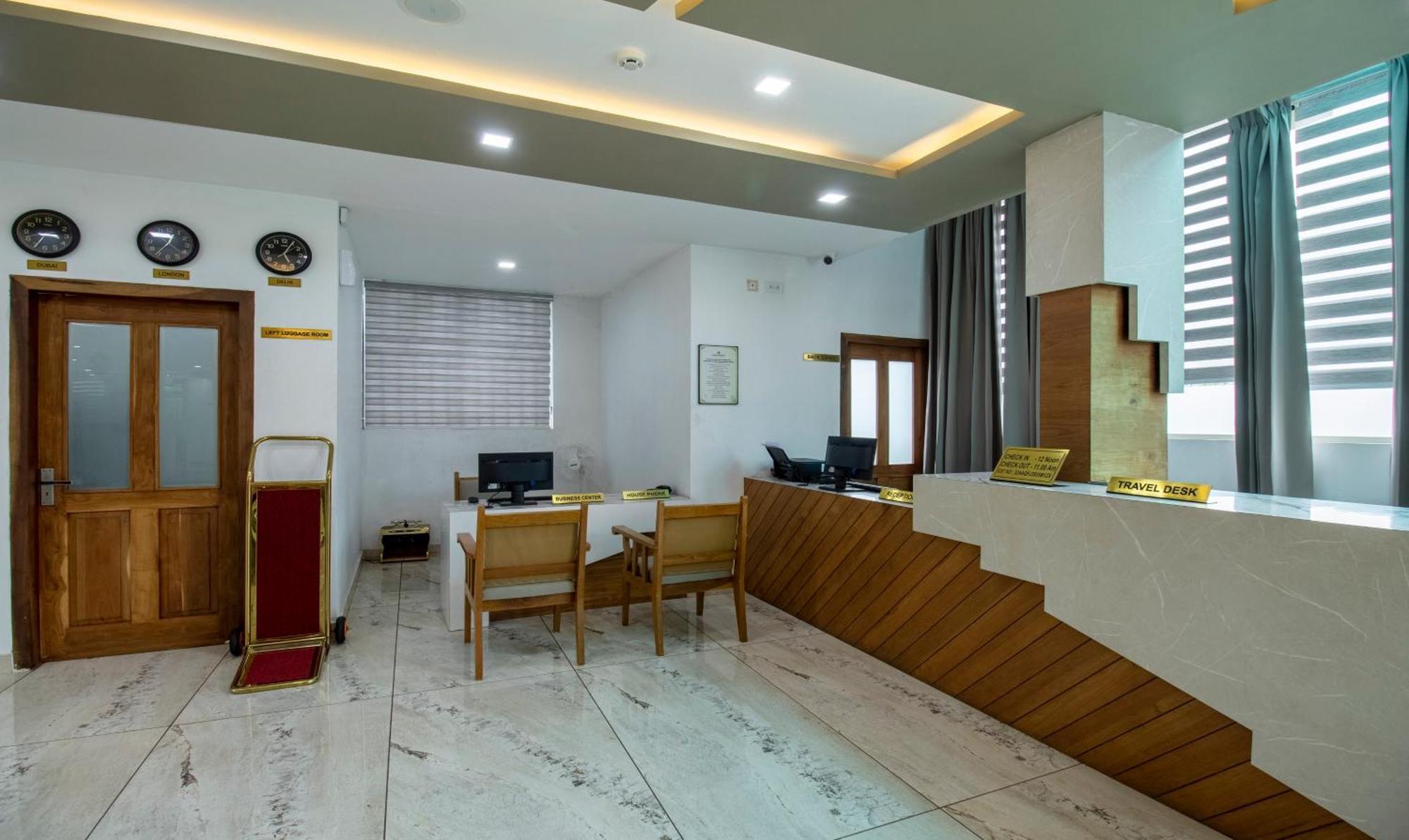 Treebo Trend Chembra Residency Hotel Kalpetta Exterior photo